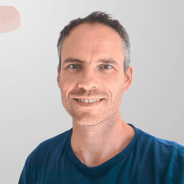 Stefler András, a THEIT hálózatbiztonsági rendszermérnöke